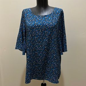 Ann Taylor blue floral blouse size medium